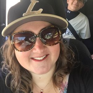 Meet your Posher, Melissa